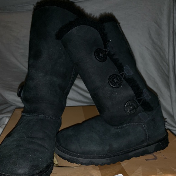 Uggs Boots - Picture 1 of 7